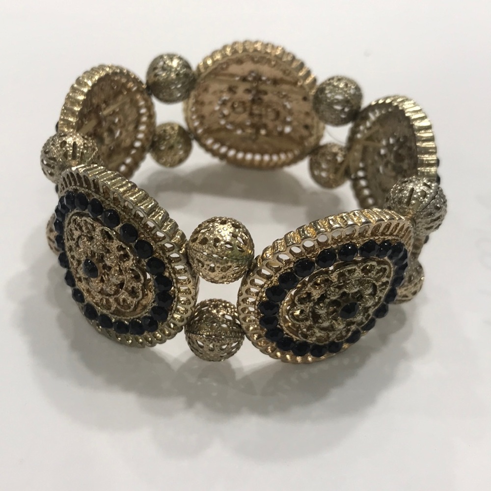 Black and gold stretch bracelet